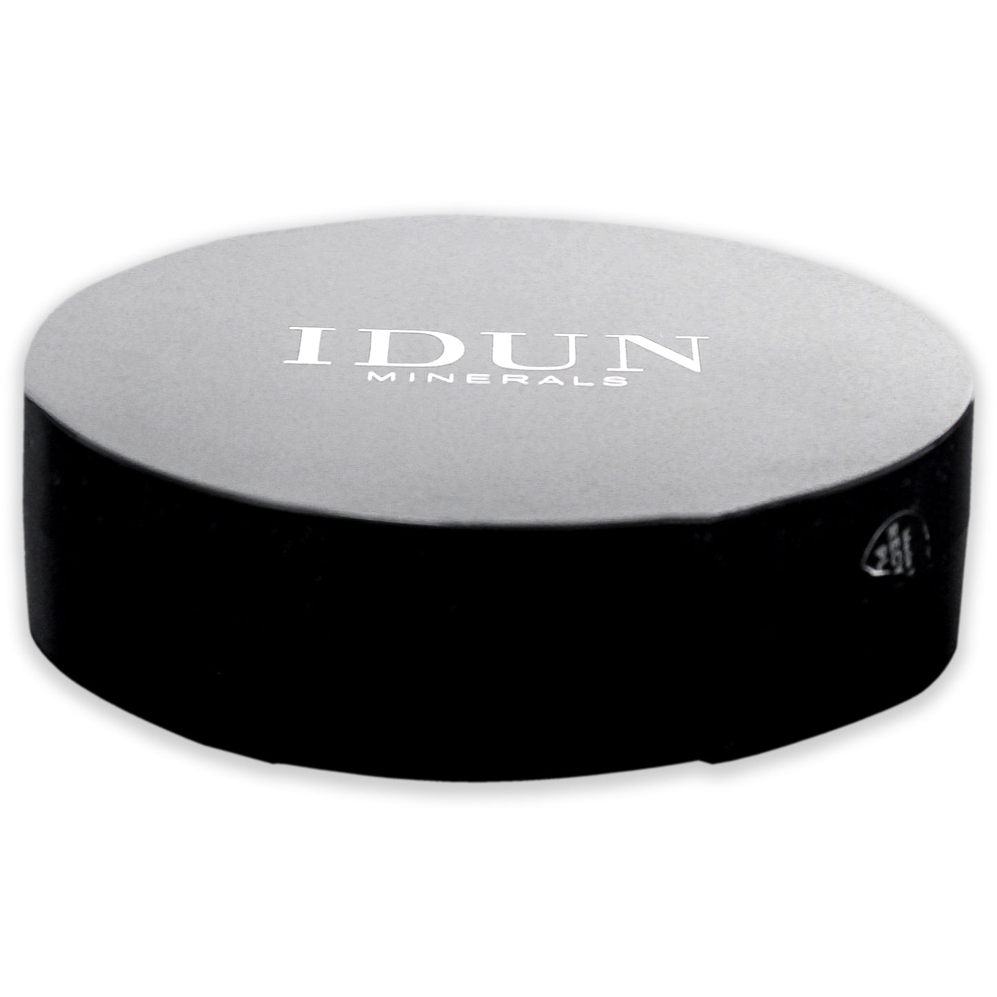 2-In-1 Pressed Powder and Foundation - Skargard-Light-Medium