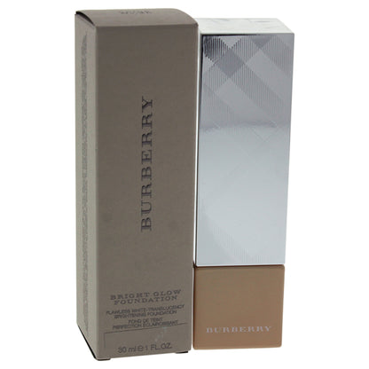 Burberry Bright Glow Fluid Foundation