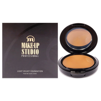 Make-Up Studio Light Velvet Foundation