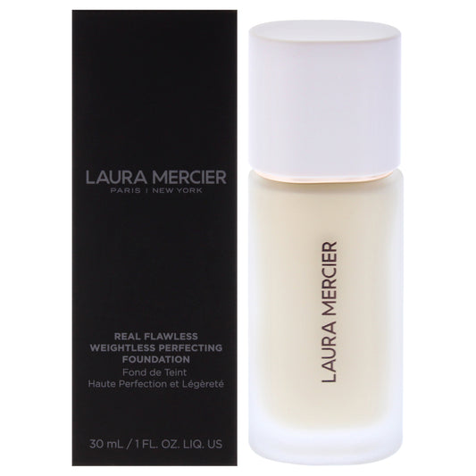 Real Flawless Weightless Perfecting Foundation