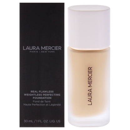 Real Flawless Weightless Perfecting Foundation