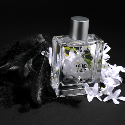 Velvet Noir EDP Spray
