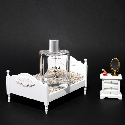 Velvet Noir EDP Spray